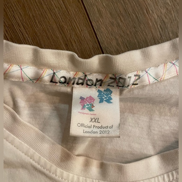 Vintage London 2012 Paralympic 2XL Tshirt, some stains - Picture 1 of 3